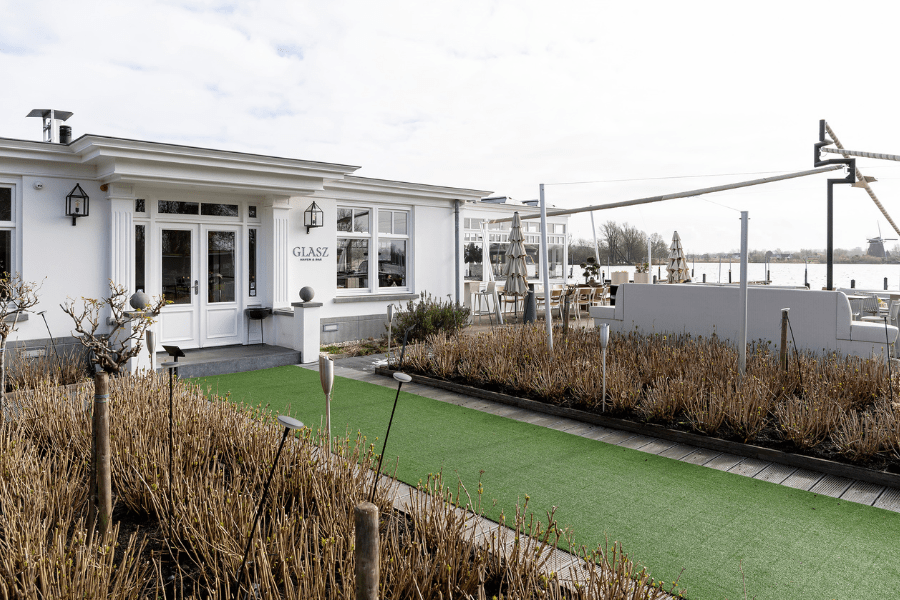 900 x 600 - horeca - pu gietvloer troffelvloer - glasz (1)