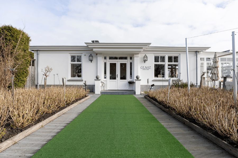 900 x 600 - horeca - pu gietvloer troffelvloer - glasz (3)