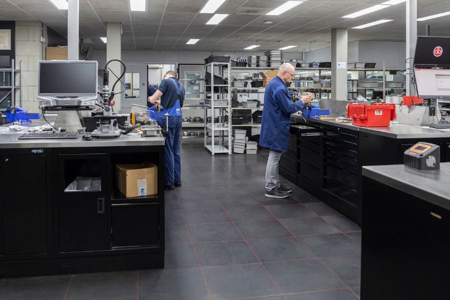 900 x 600 - Diesel Buchli - veka - industrie (10)