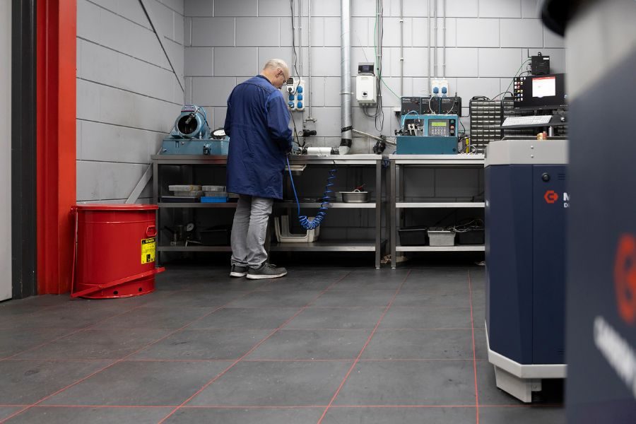 900 x 600 - Diesel Buchli - veka - industrie (12)